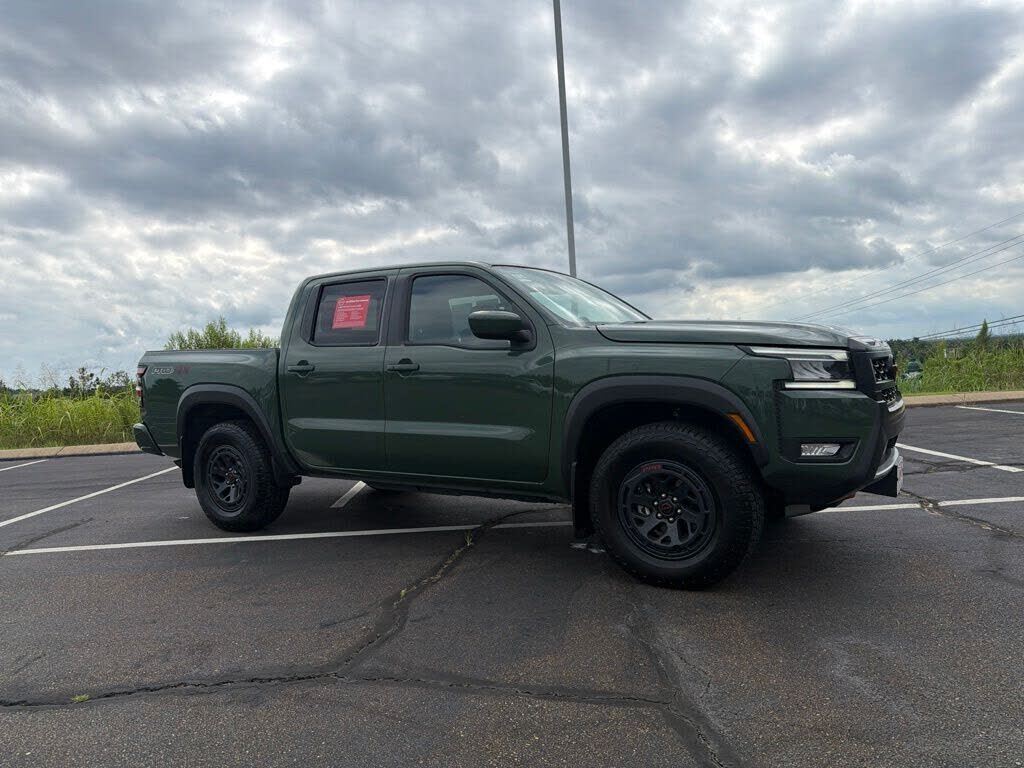 2025 NISSAN Frontier
