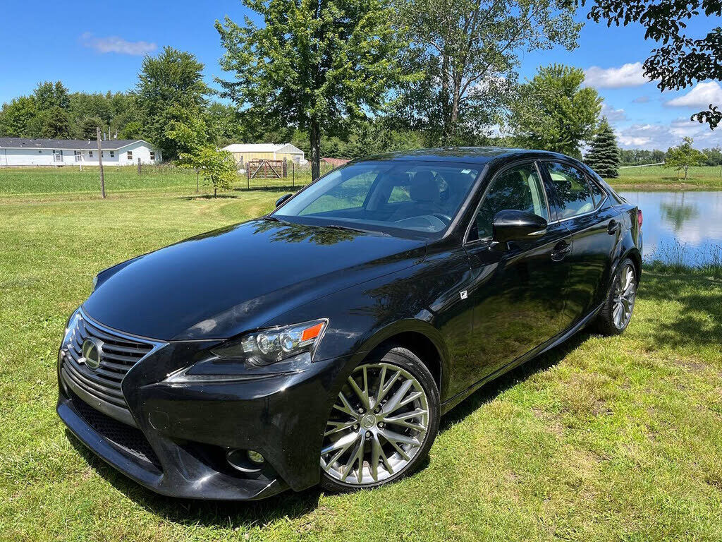 2016 LEXUS IS