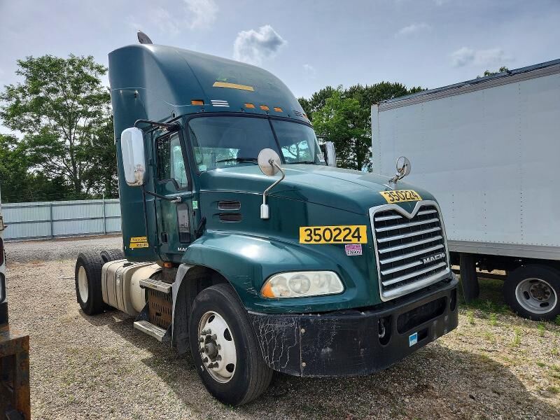 2016 MACK CXU