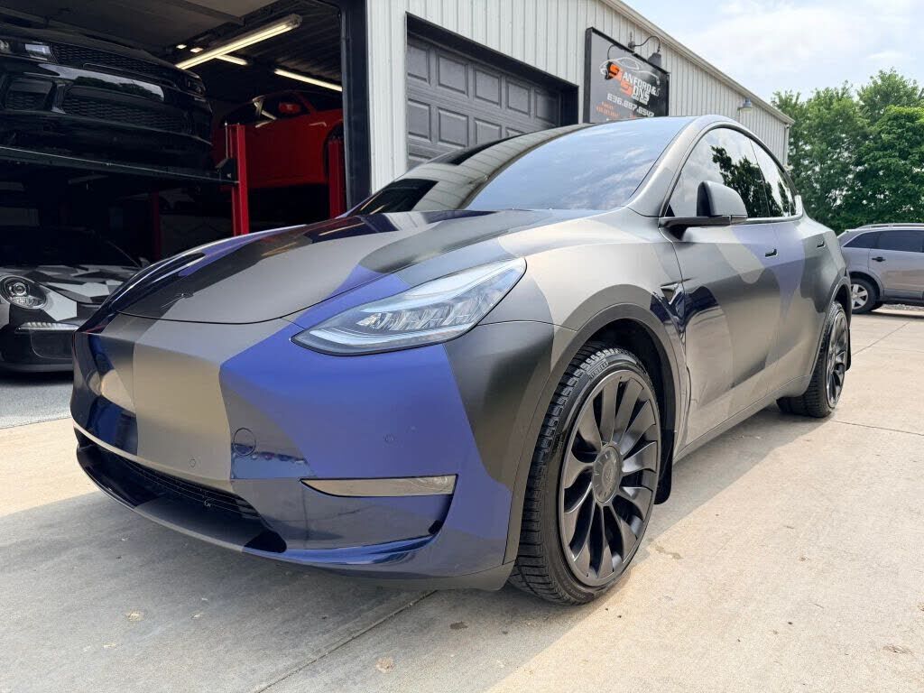2020 TESLA Model Y