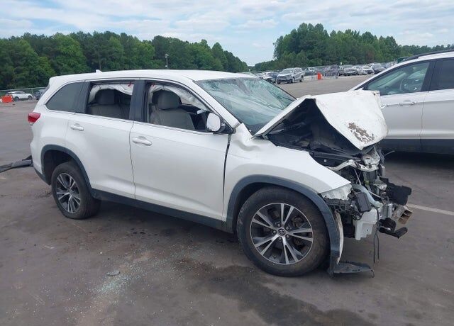 2019 TOYOTA Highlander