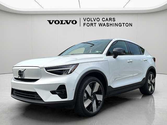 2024 VOLVO C40