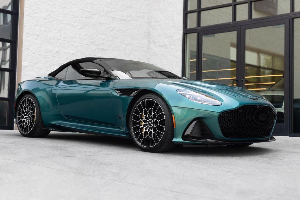 2023 ASTON MARTIN DBS