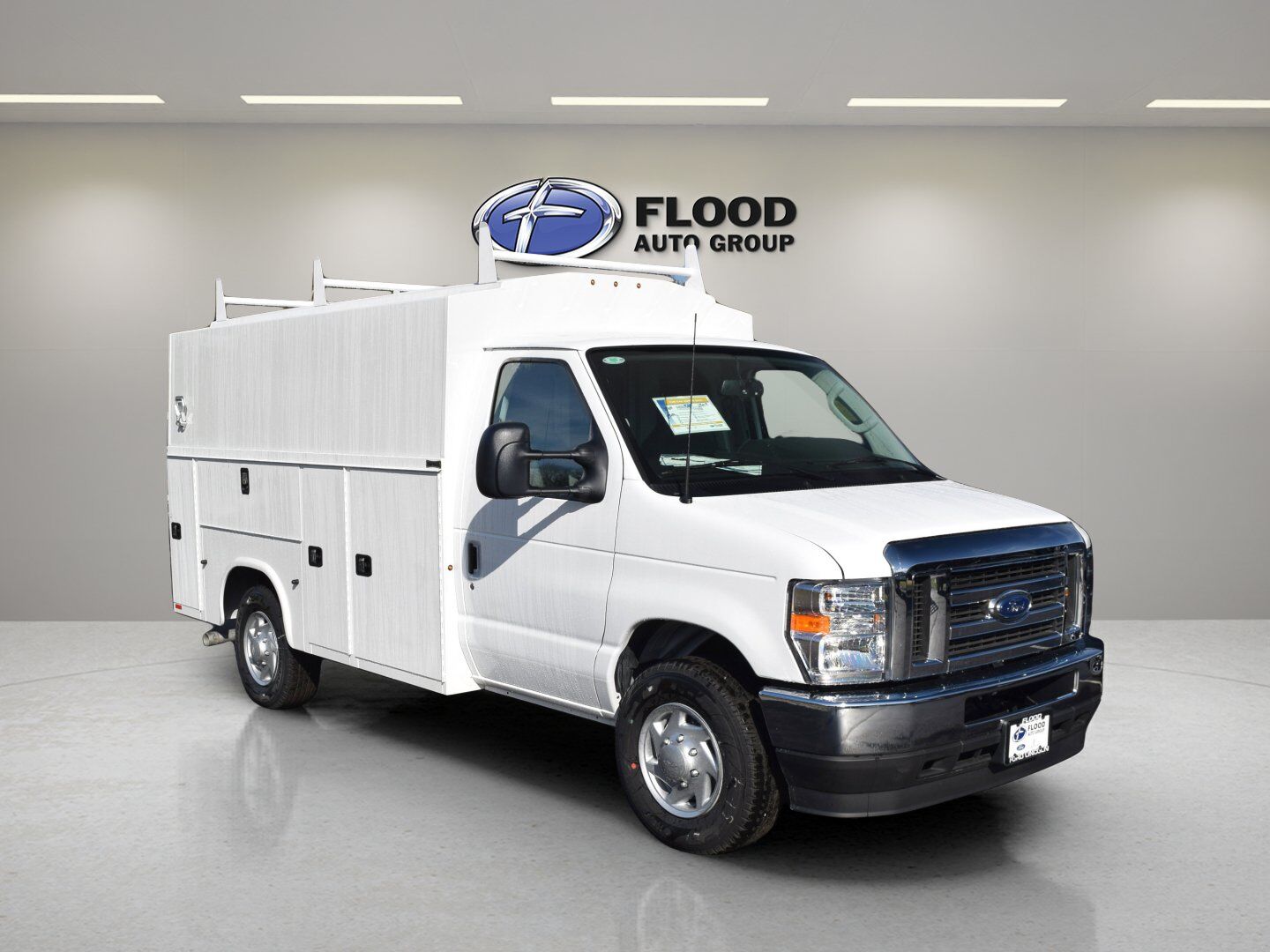 2025 FORD E-350