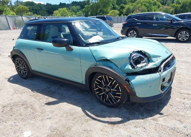 2025 MINI Hardtop