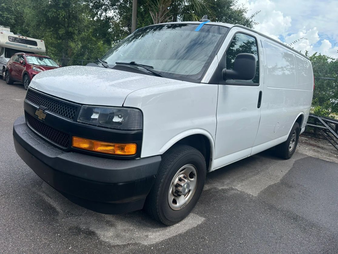 2021 CHEVROLET Express