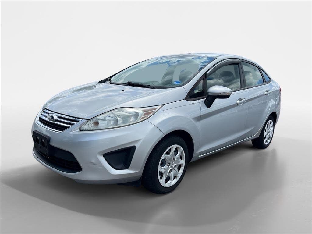 2013 FORD Fiesta