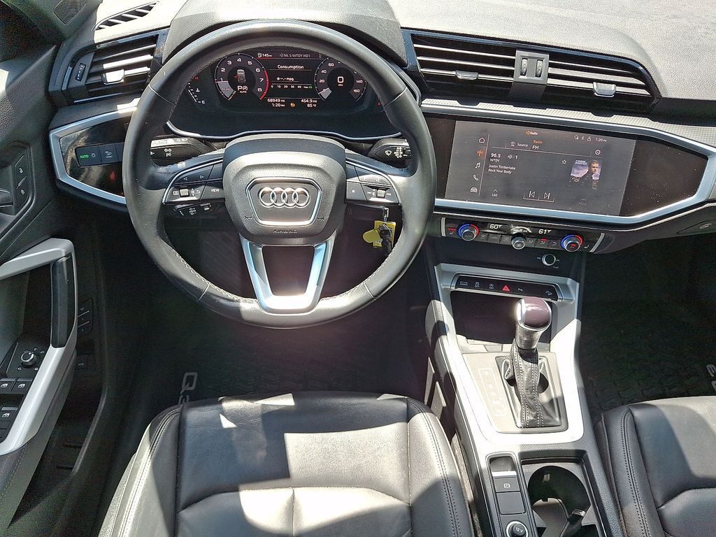 2022 Audi Q3