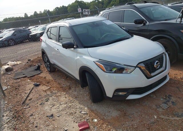 2020 NISSAN Kicks