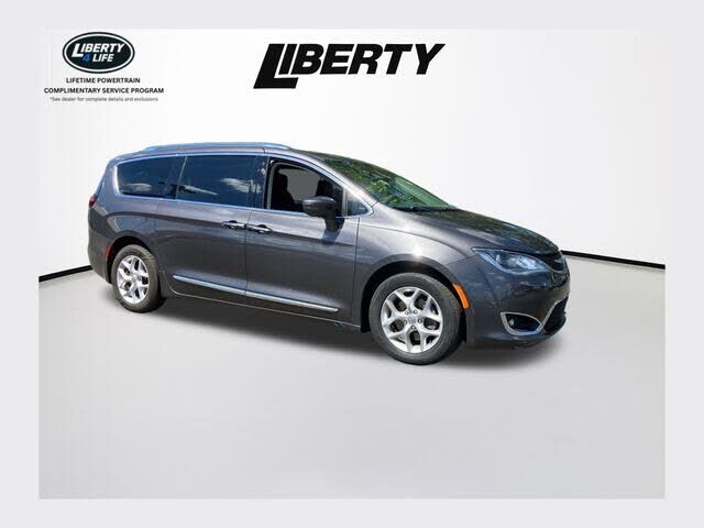 2019 CHRYSLER Pacifica