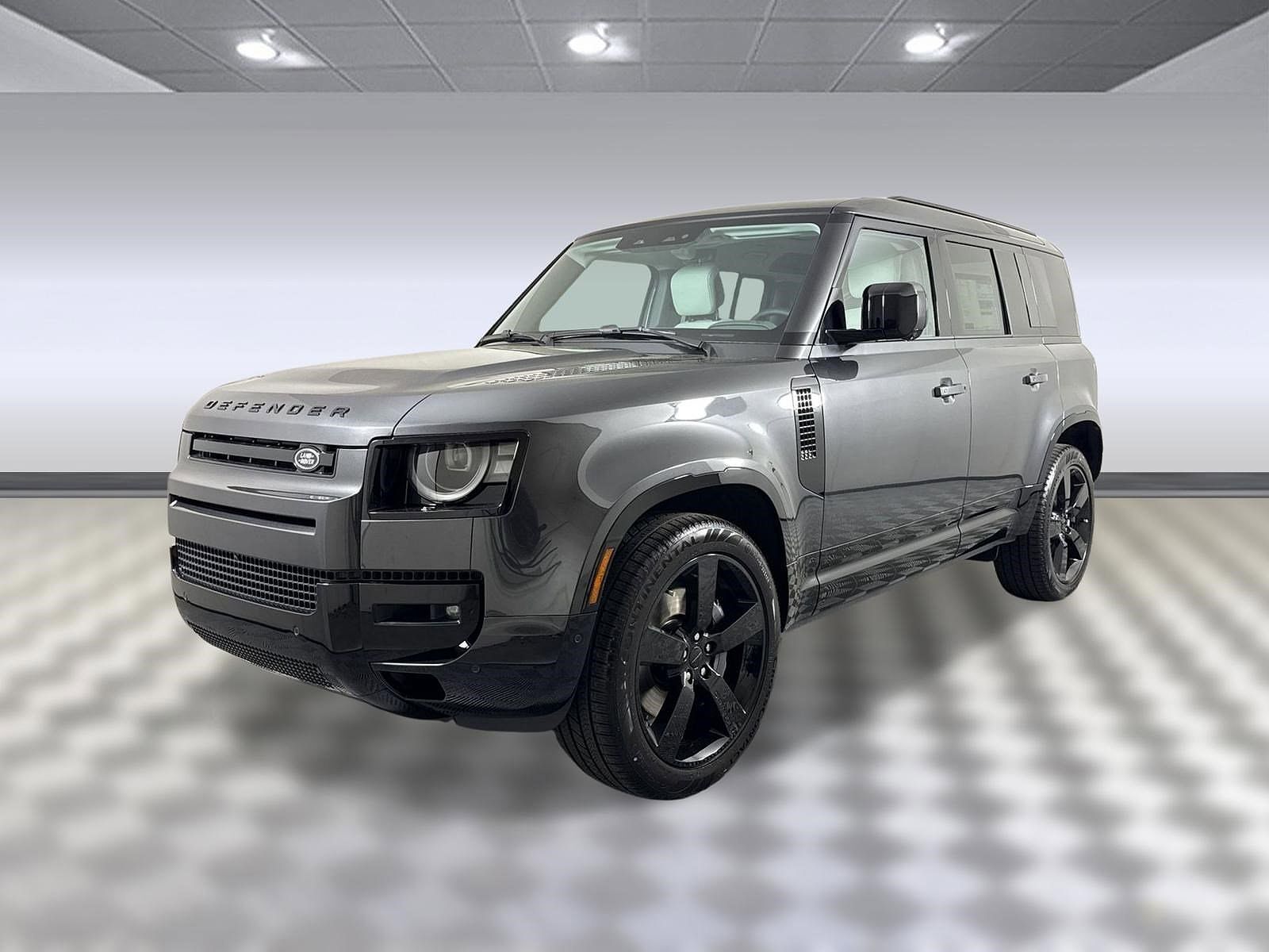 2026 LAND ROVER Defender