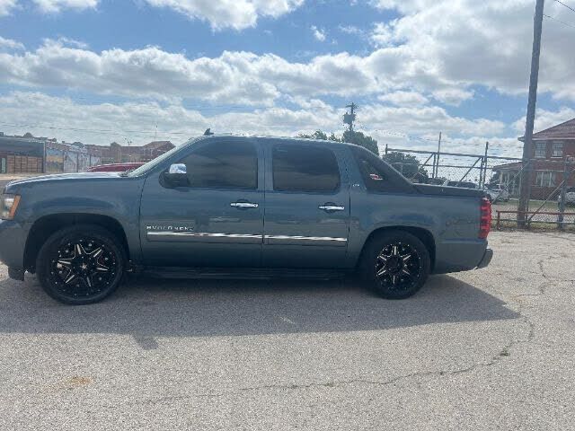2011 CHEVROLET Avalanche