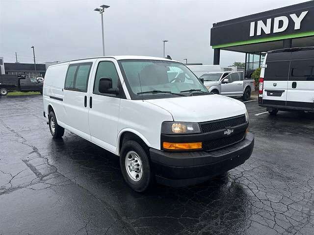 2020 CHEVROLET Express
