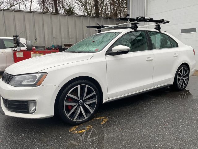 2014 VOLKSWAGEN Jetta