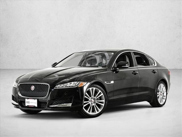 2020 JAGUAR XF