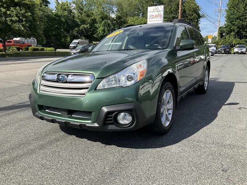 2013 SUBARU Outback