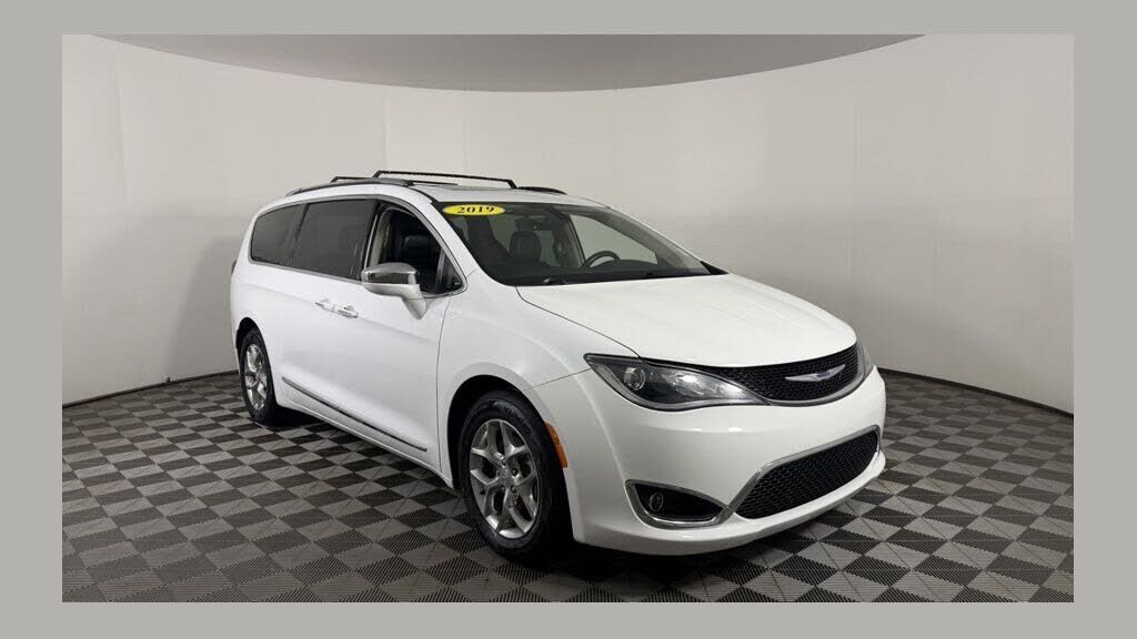 2019 CHRYSLER Pacifica