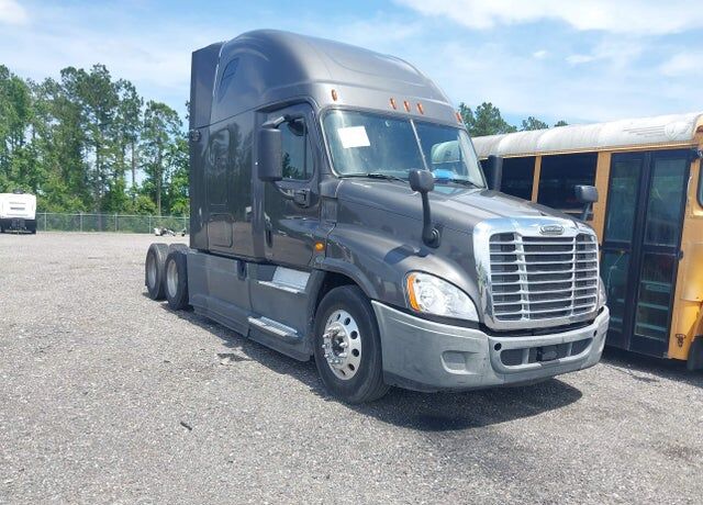 2018 FREIGHTLINER Cascadia