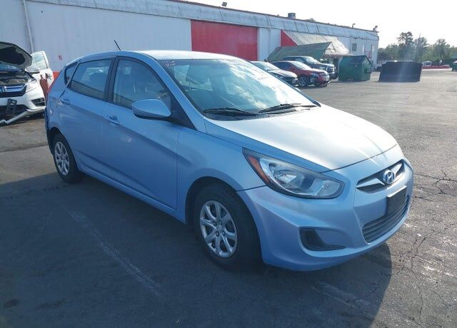 2012 HYUNDAI Accent