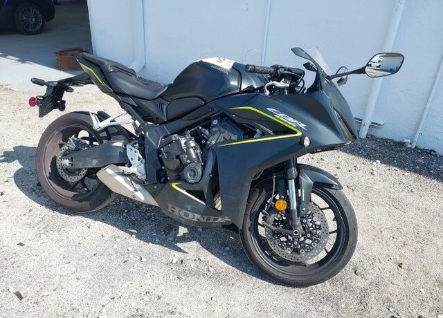 2026 HONDA CB