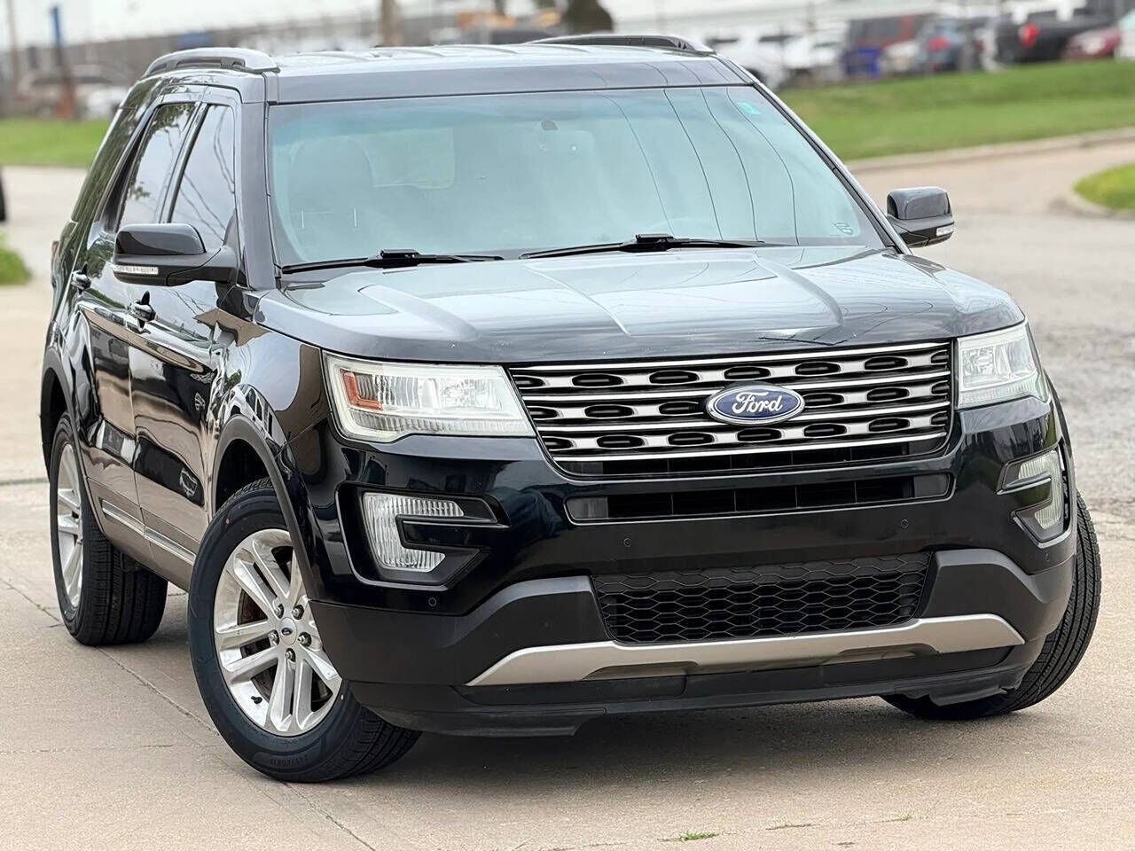 2017 FORD Explorer