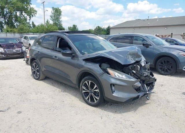 2022 FORD Escape