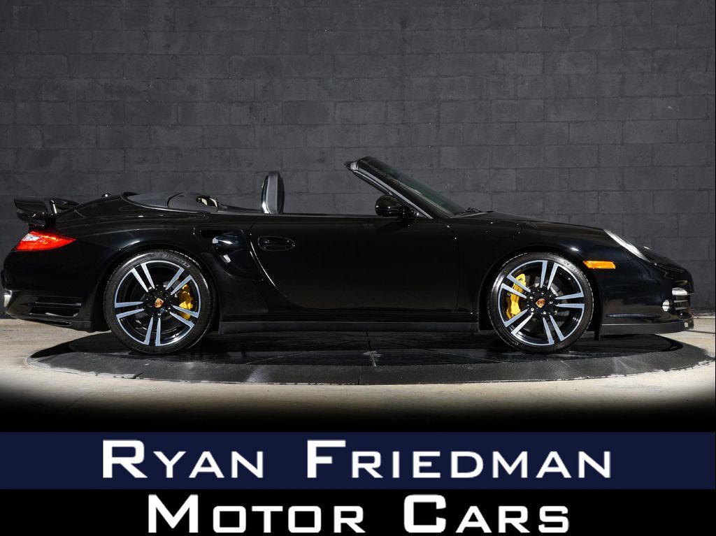 2011 PORSCHE 911