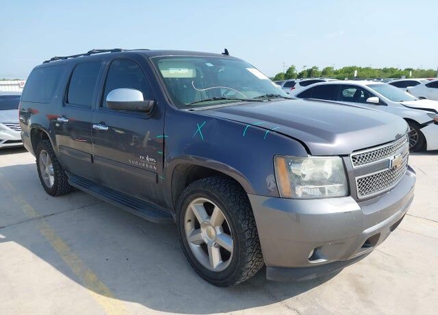 2011 CHEVROLET Suburban