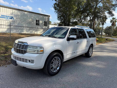2011 LINCOLN Navigator