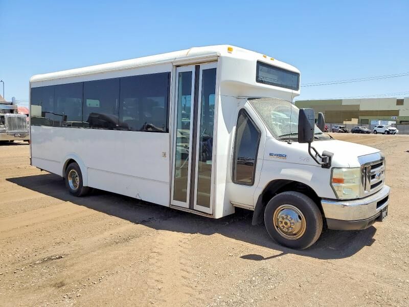 2009 FORD E-450