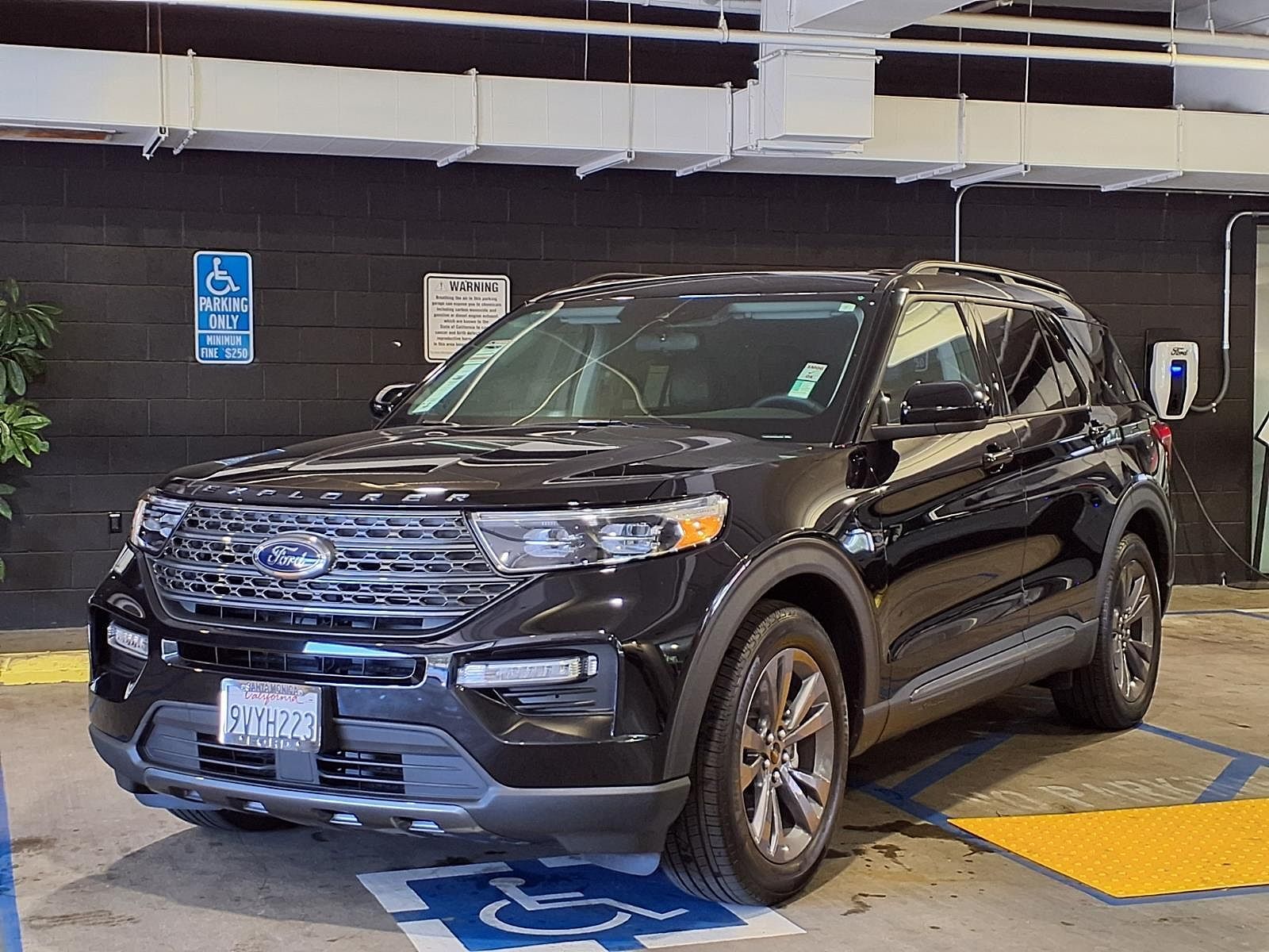 2024 FORD Explorer