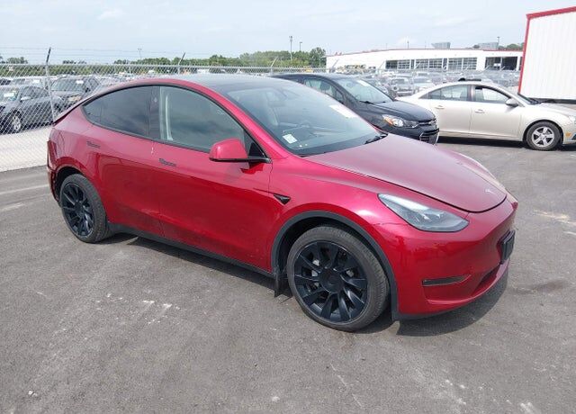 2024 TESLA Model Y