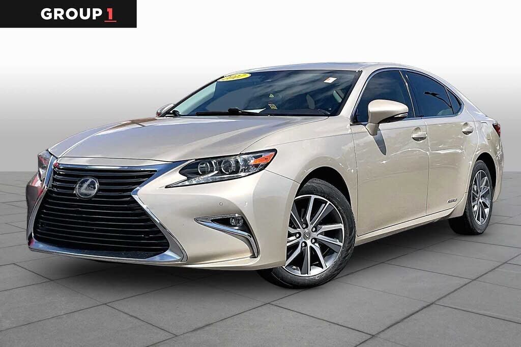 2017 LEXUS ES