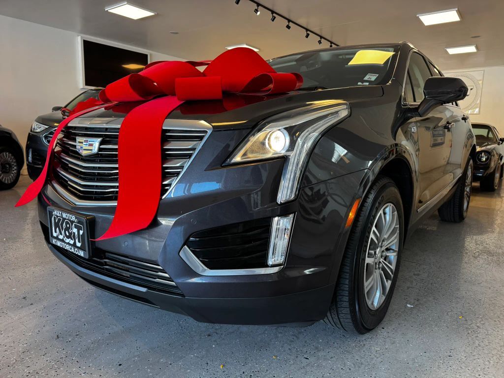 2017 CADILLAC XT5