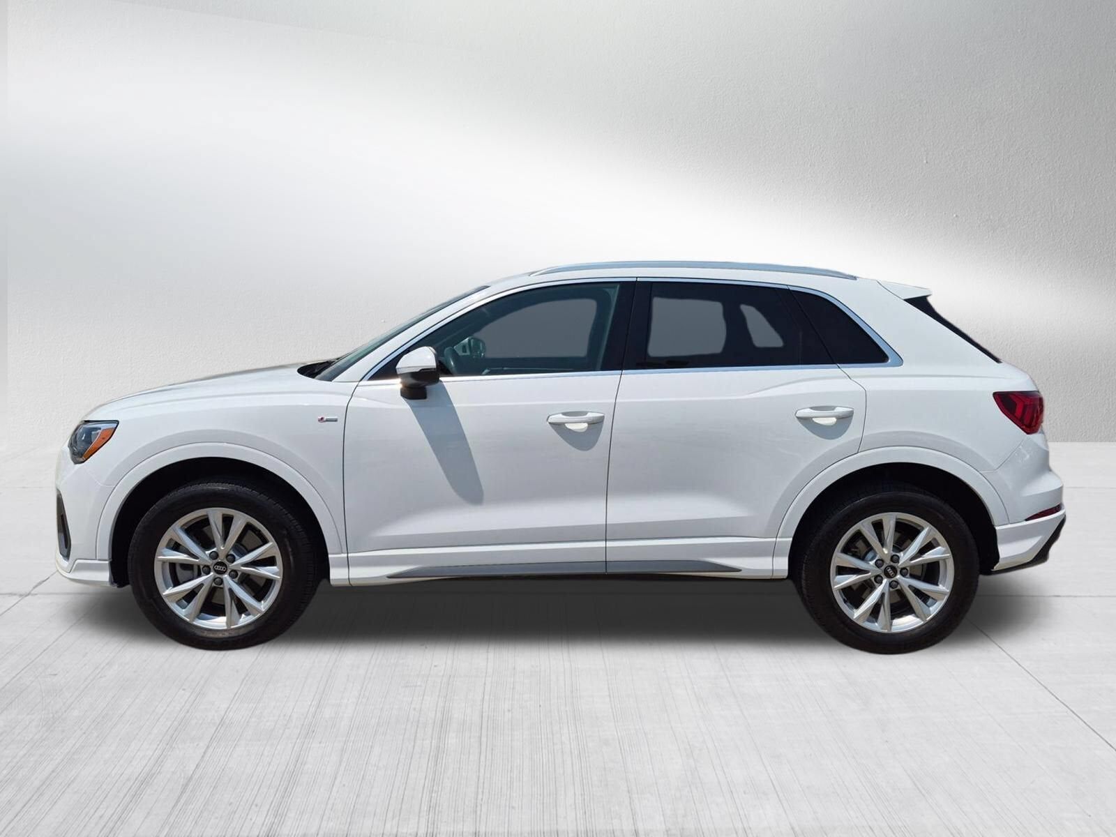 2022 Audi Q3