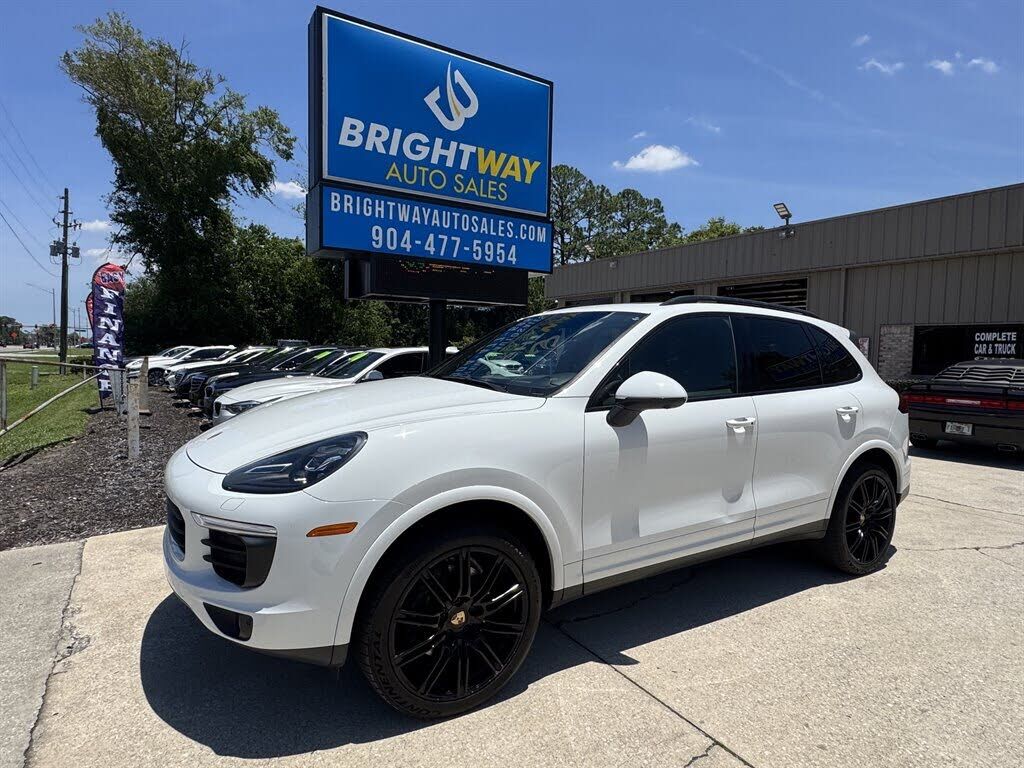 2017 PORSCHE Cayenne