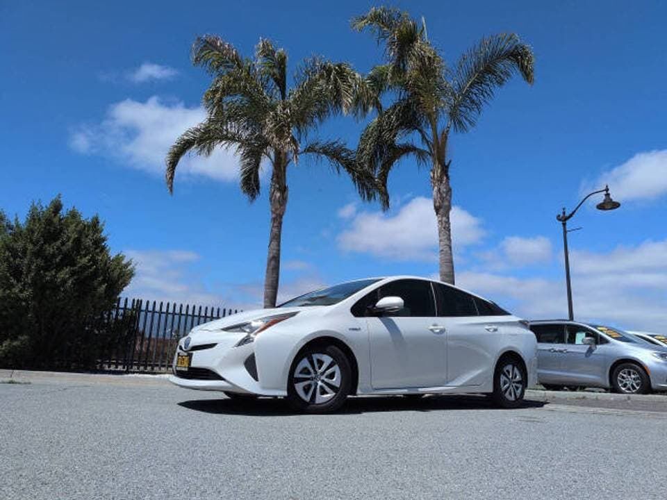 2016 TOYOTA PRIUS