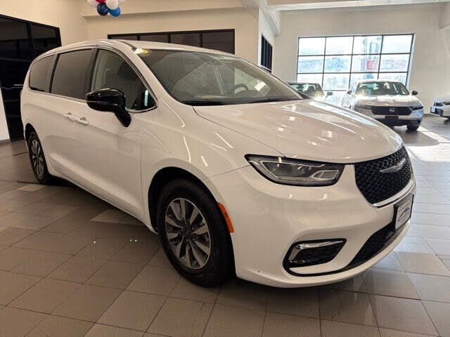 2024 CHRYSLER Pacifica