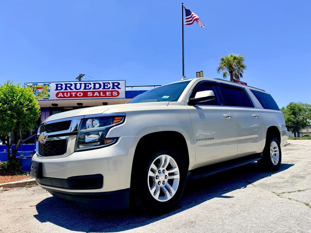 2017 CHEVROLET Suburban