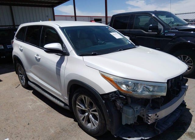 2016 TOYOTA Highlander