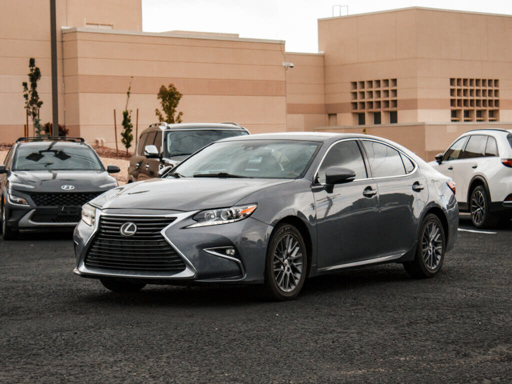 2018 LEXUS ES