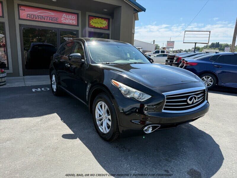 2016 INFINITI QX70