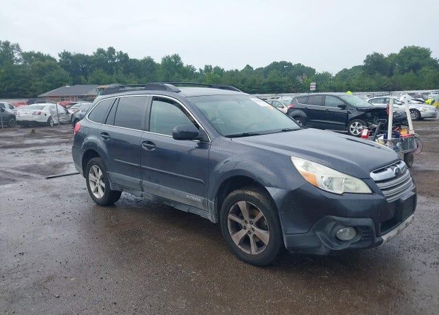 2013 SUBARU Outback