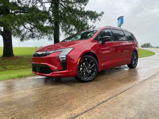 2027 CHRYSLER Pacifica