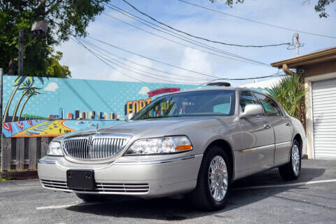 2008 LINCOLN Town Car