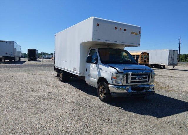 2011 FORD E-350