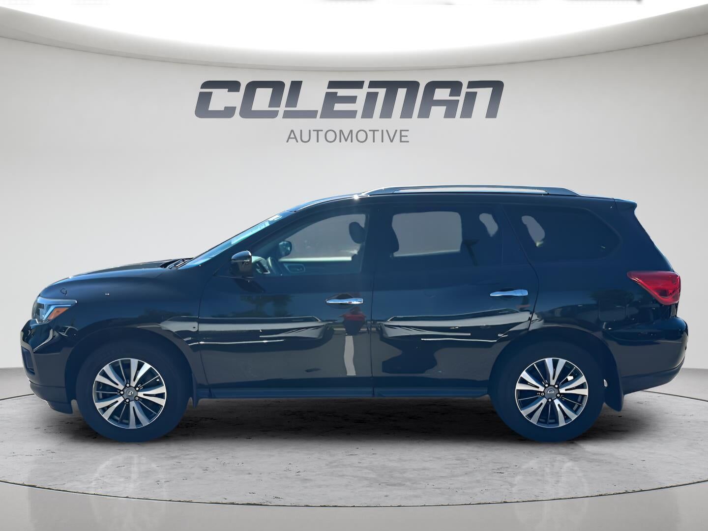 2020 NISSAN Pathfinder