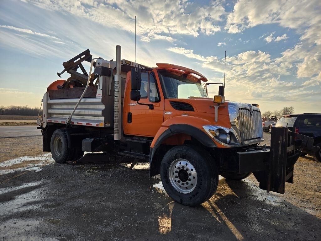 2013 INTERNATIONAL SA525