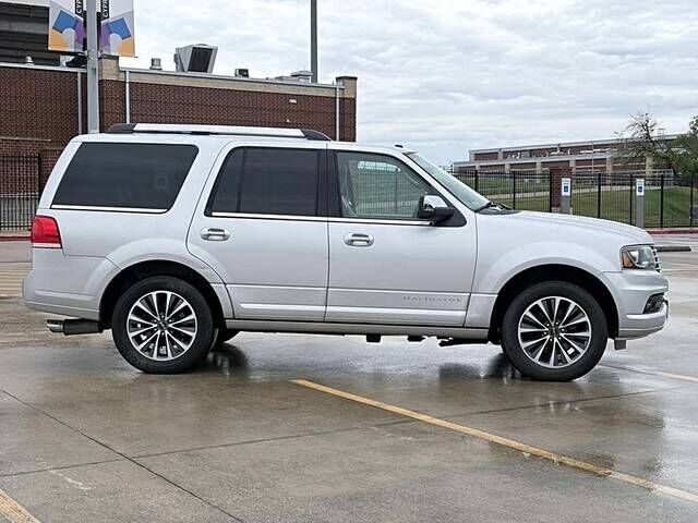 2015 LINCOLN Navigator