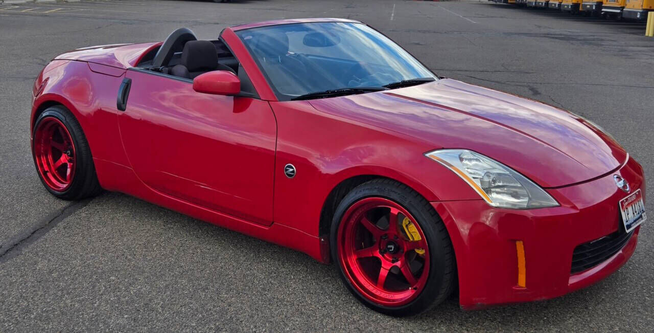 2004 NISSAN 350Z